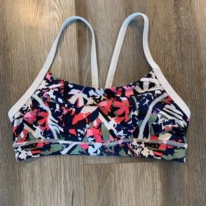 Lululemon sports bra